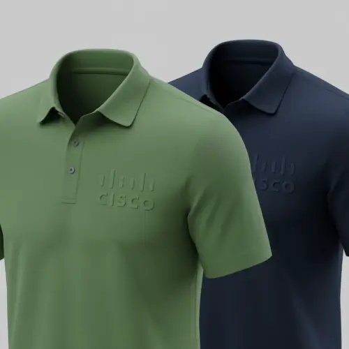Biela polokošeľa Cisco s decentným embosovaným logom - moderný merch