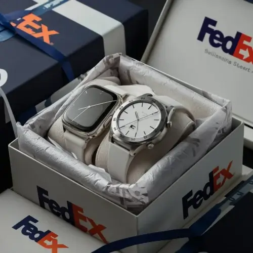 Smart hodinky v darčekovom balení pre Fedex