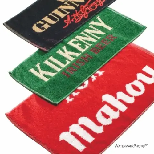Vytkávaný barový uterák s logom